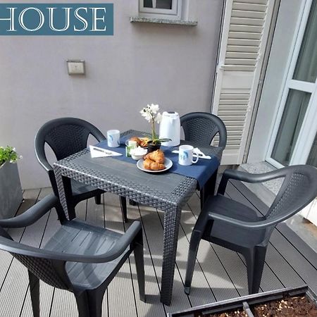 Апартаменты Palm House Brusimpiano Экстерьер фото